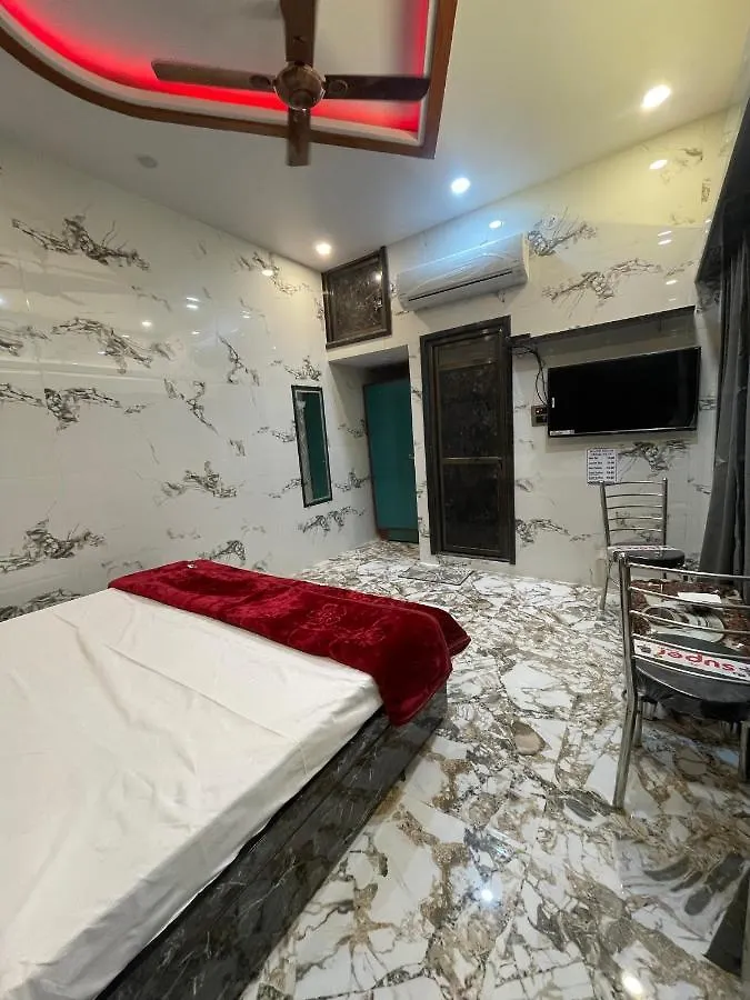 Проживание в семье Kashi Dham Home Stay Варанаси Индия